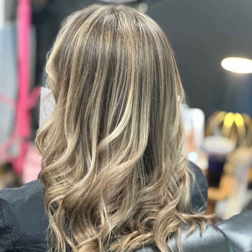 The Middle Blonding at How Nice Beauty in Townsend, GA