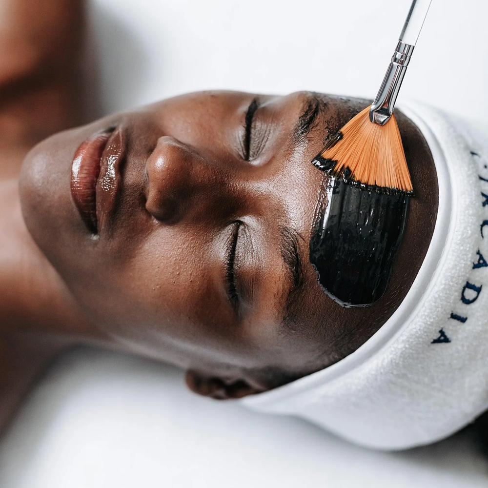 Charcoal Milk Clarifying Facial