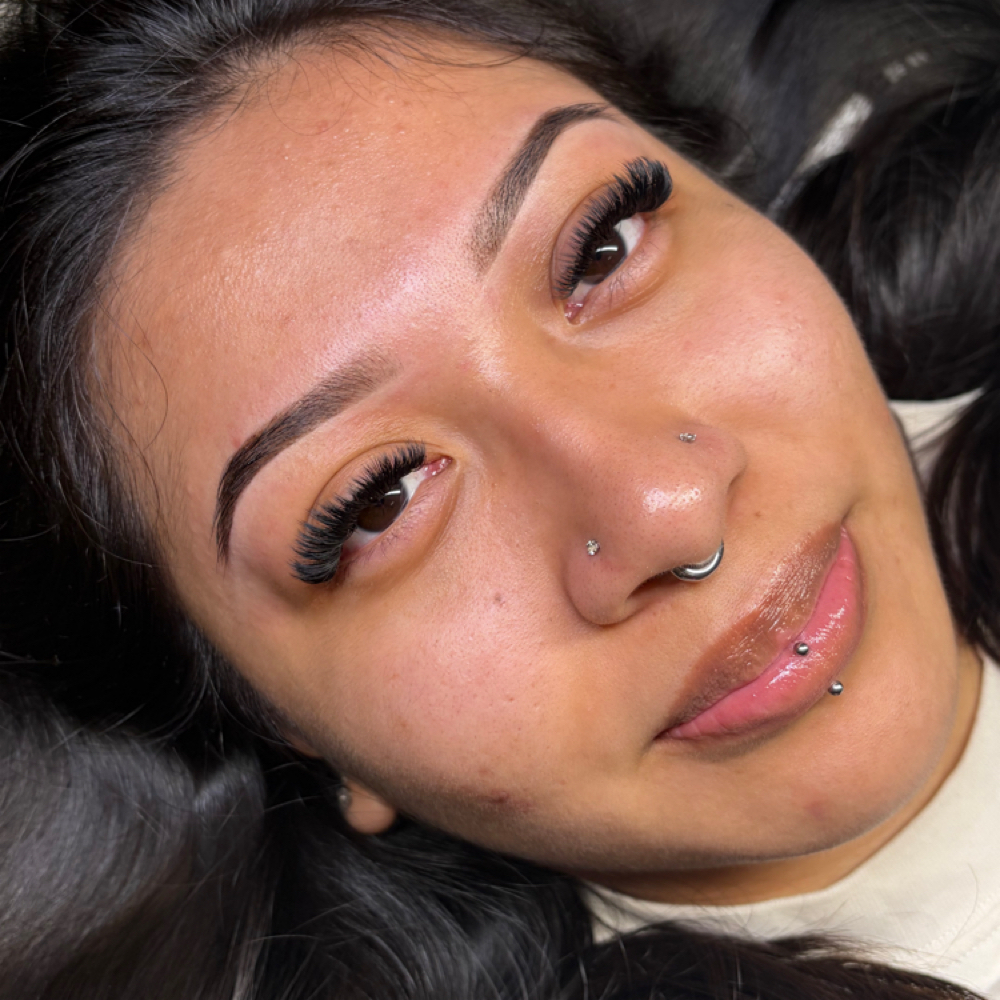 Luxury Eyelash Extensions at QueenBeautyAesthetics LLC in White Plains, NY
