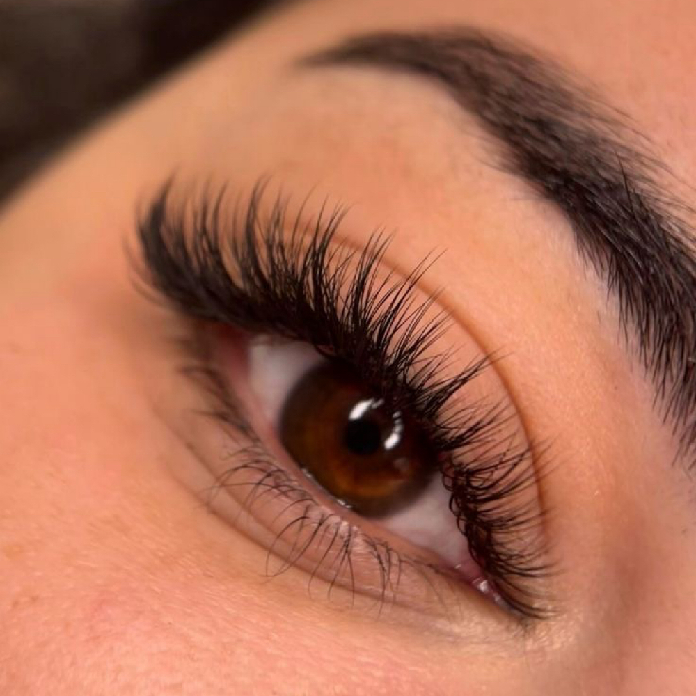 Hybrid Lashes
