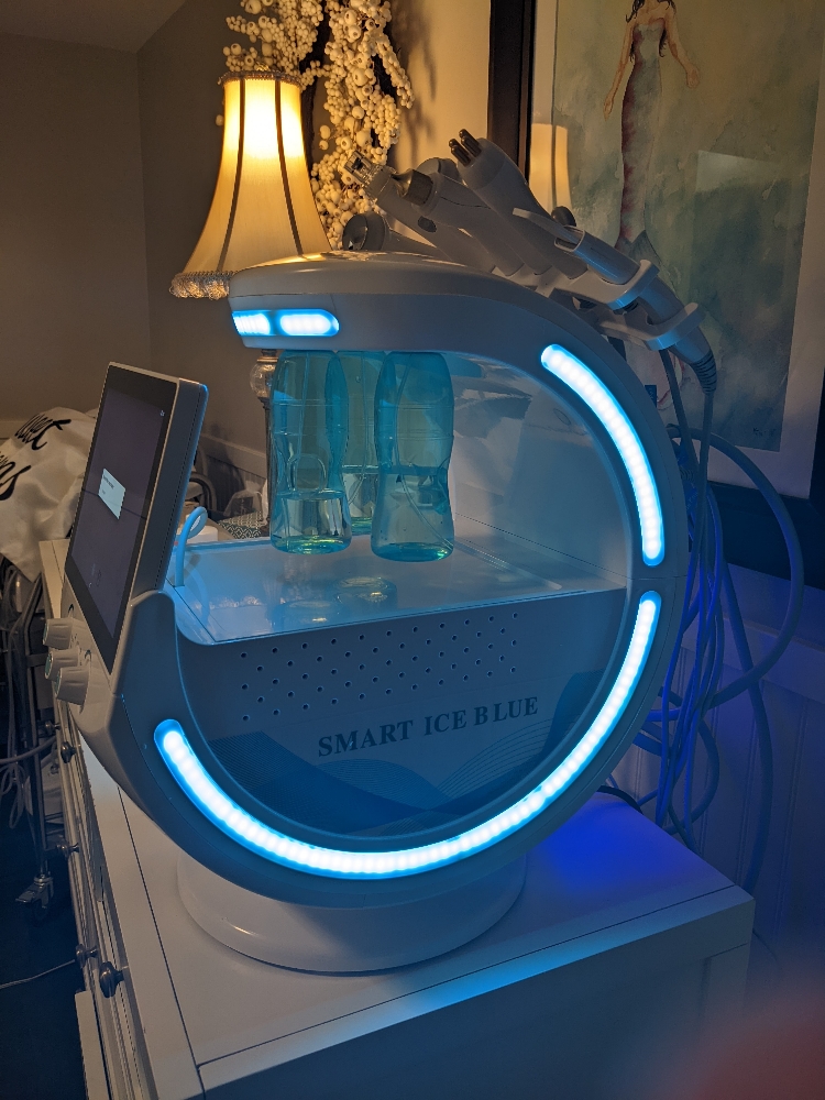 Hydro Glow Facial