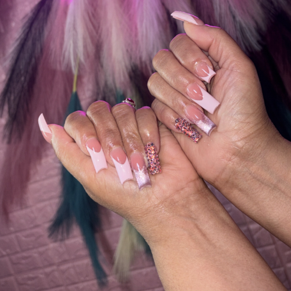 Kolor Acrylic Fullsets & Fill-ins at KLAWTINGZ in Fayetteville, NC
