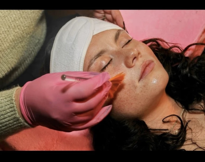 CUSTOM FACIAL
