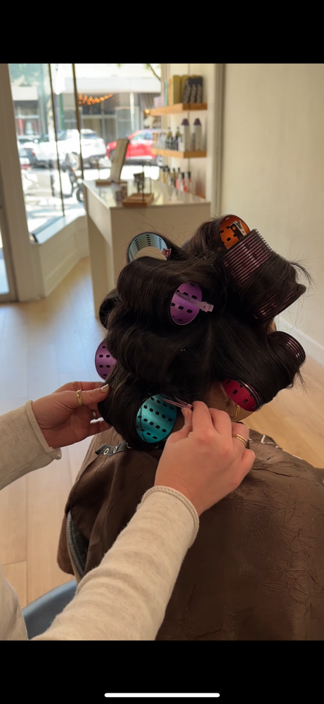 Volume Haircut + Bouncy Blowout