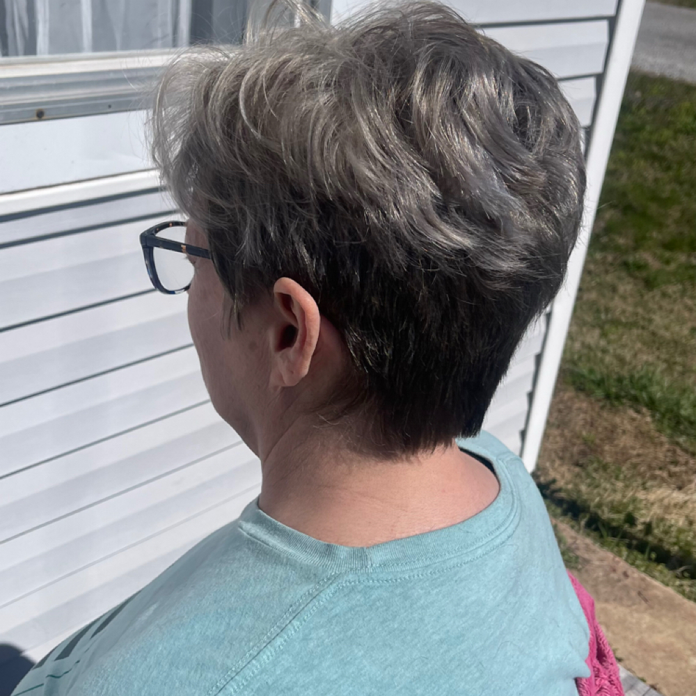 Shampoo And Set at Hot Mess Beauty by Chey in Milan, TN