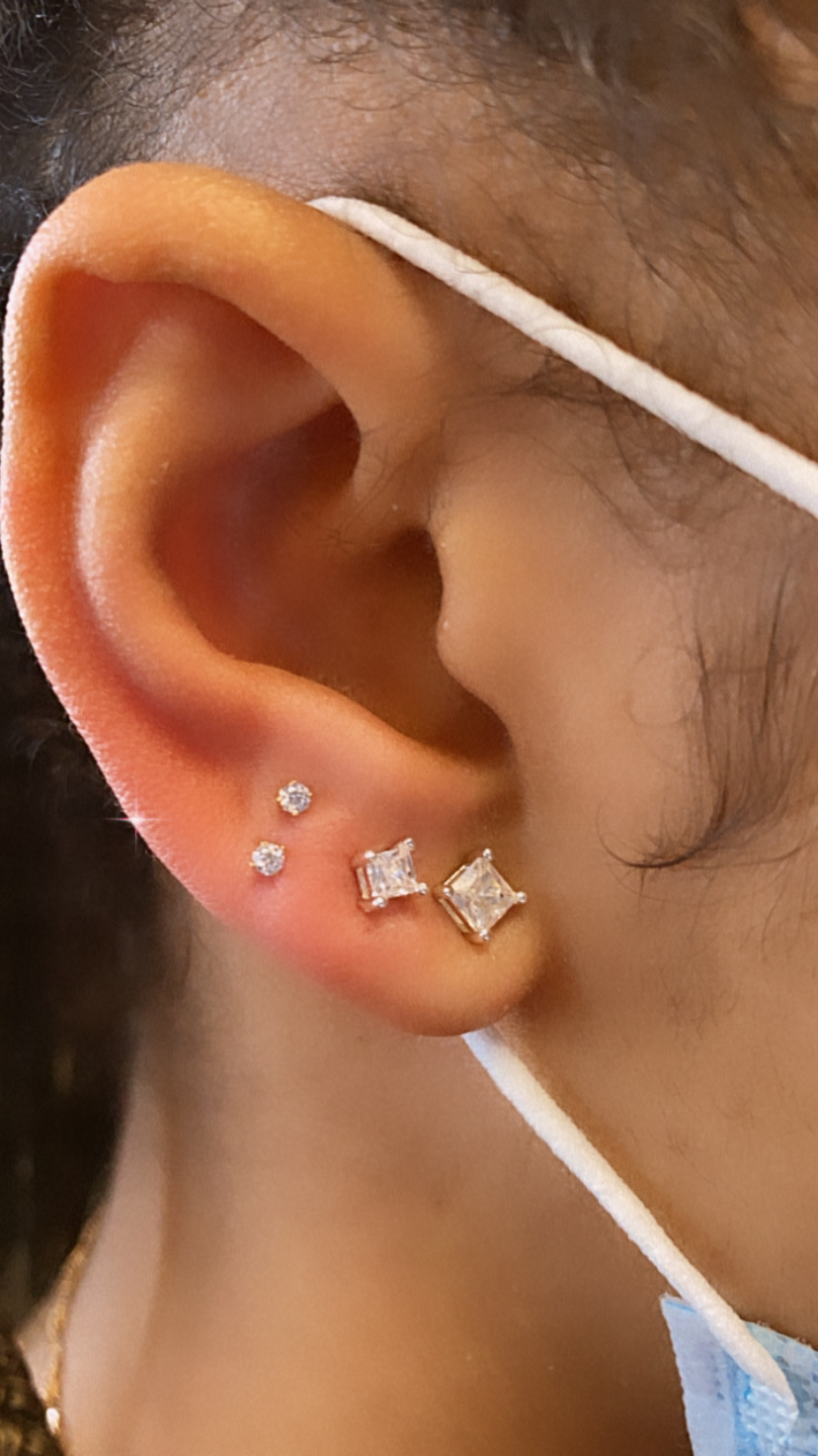 Stacked Lobes (per 1 Ear)