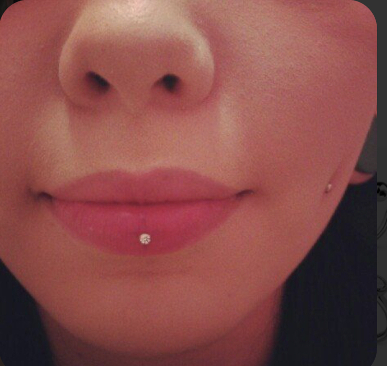Ashley Lip Piercing