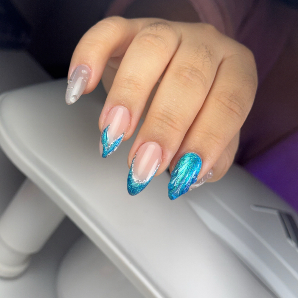 XLartege Nail Art (Decoración XL) at Atbeautystudiochi in Oak Lawn, IL