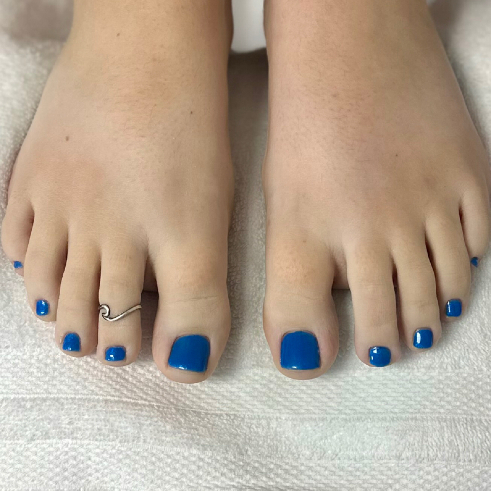 Basic Gel Pedicure at Leaf and Lacquer in Eugene, OR
