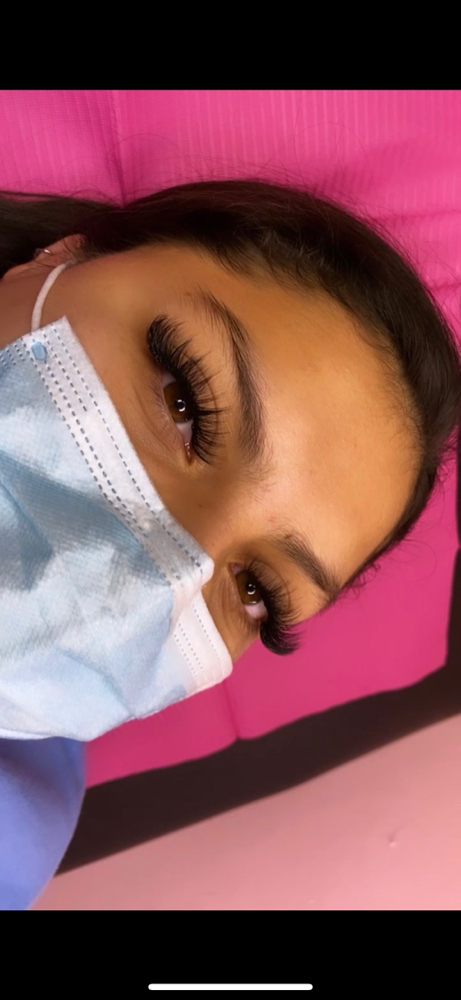Lesly’s Beauty Room Signature Set