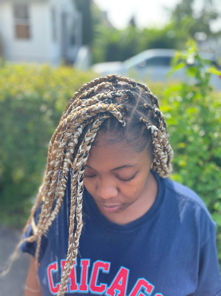 Big Knotless Braids