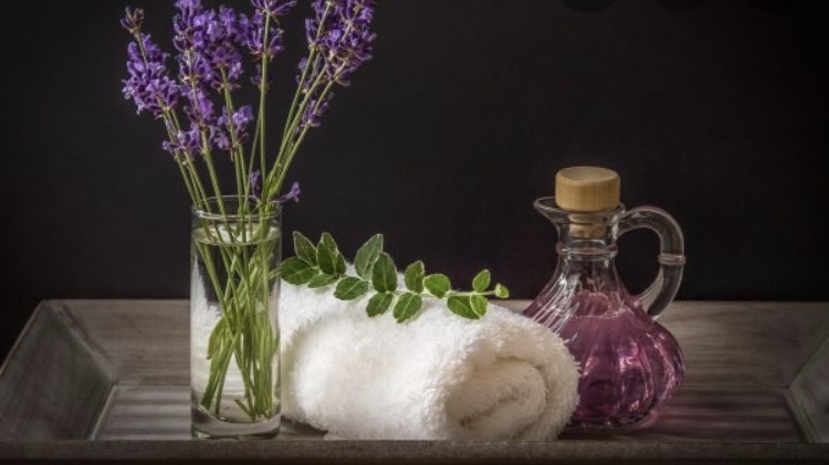 60 Minute Prenatal Massage