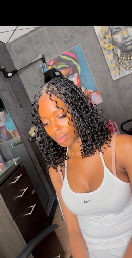 Small Short Island Twists Bob