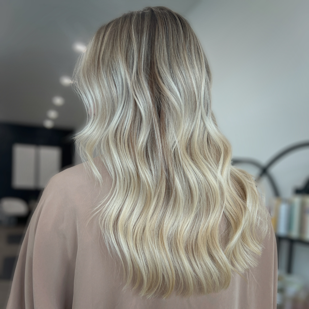 Crown Foil at Jeanette B Hair and Extensions in Palmer, AK