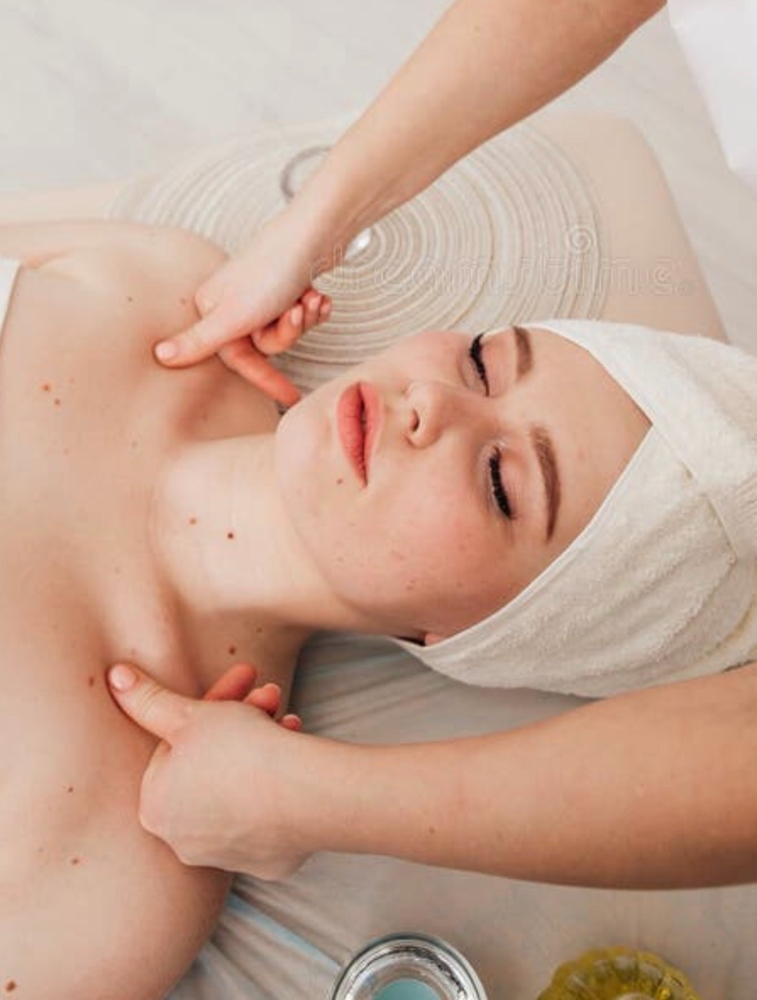 Relaxing Shoulder Massage at Beloved Skin Studio in Vancouver, WA