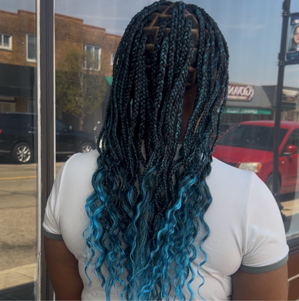 Knotless (Kids7yrs-12yrs) at Dolledbythebratt in Fairborn, OH