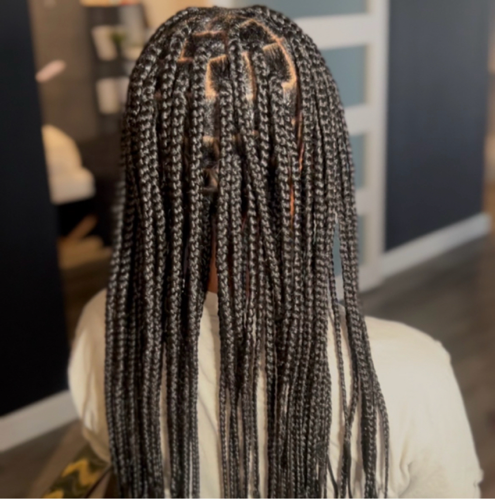 Knotless (Kids7yrs-12yrs) at Dolledbythebratt in Fairborn, OH