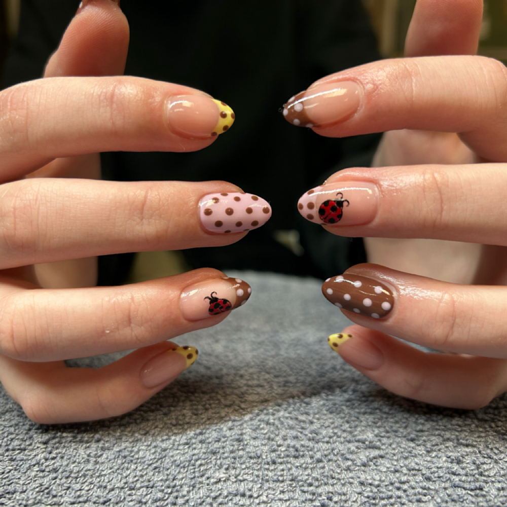 Nail Art /per Nail at Edenway Salon and Spa in White House, TN