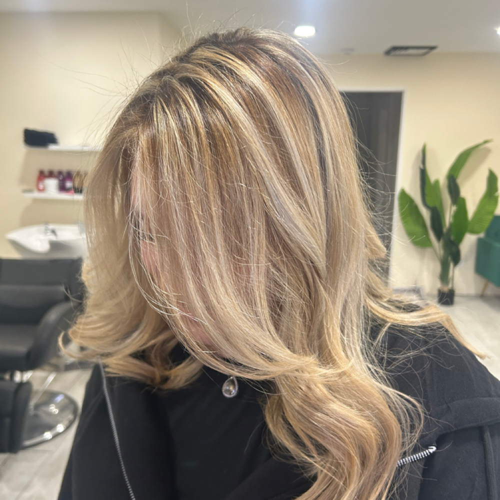 Blowdry at Sweet Dreams Spa in Bronx, NY