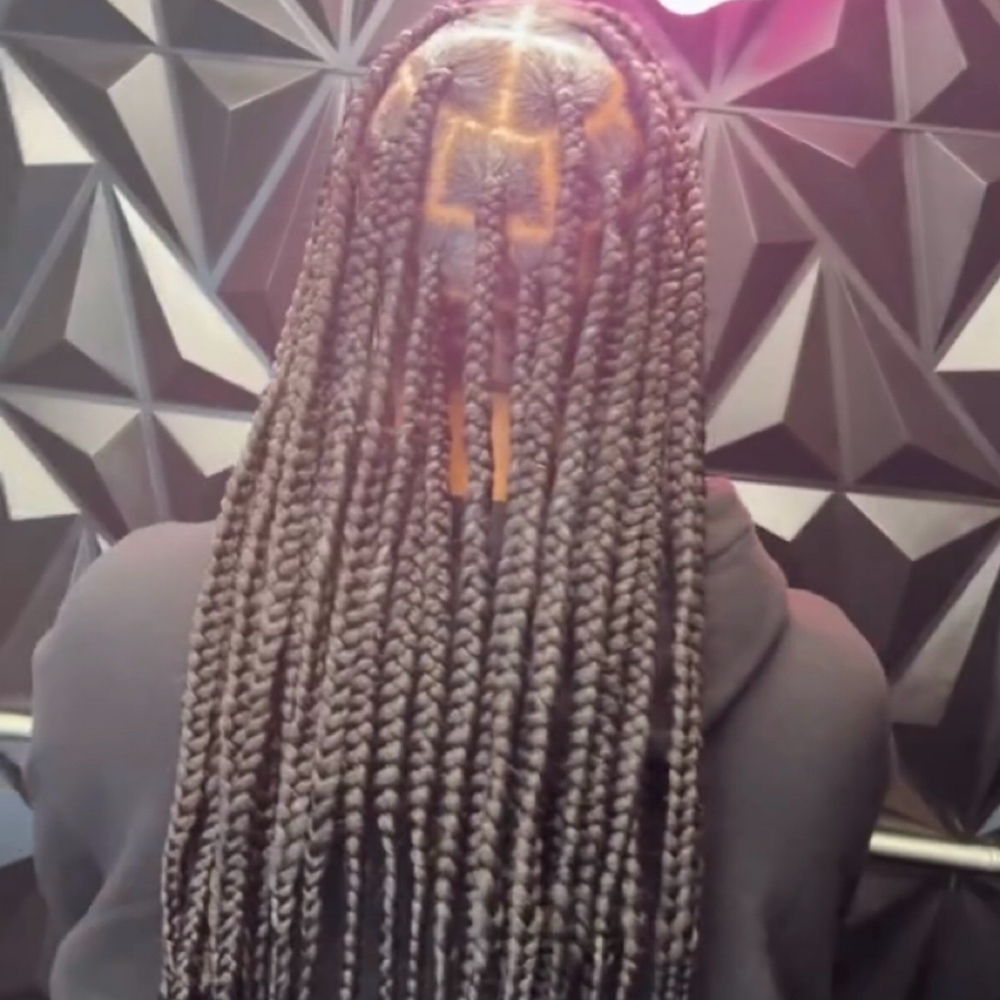 Jumbo Knotless at Zayziee Stylesss in Milwaukee, WI