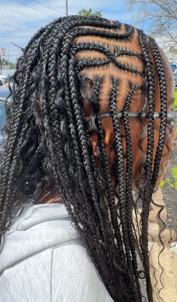 Fulani Med Knotless at Makemeupshaq LLC in Reynoldsburg, OH