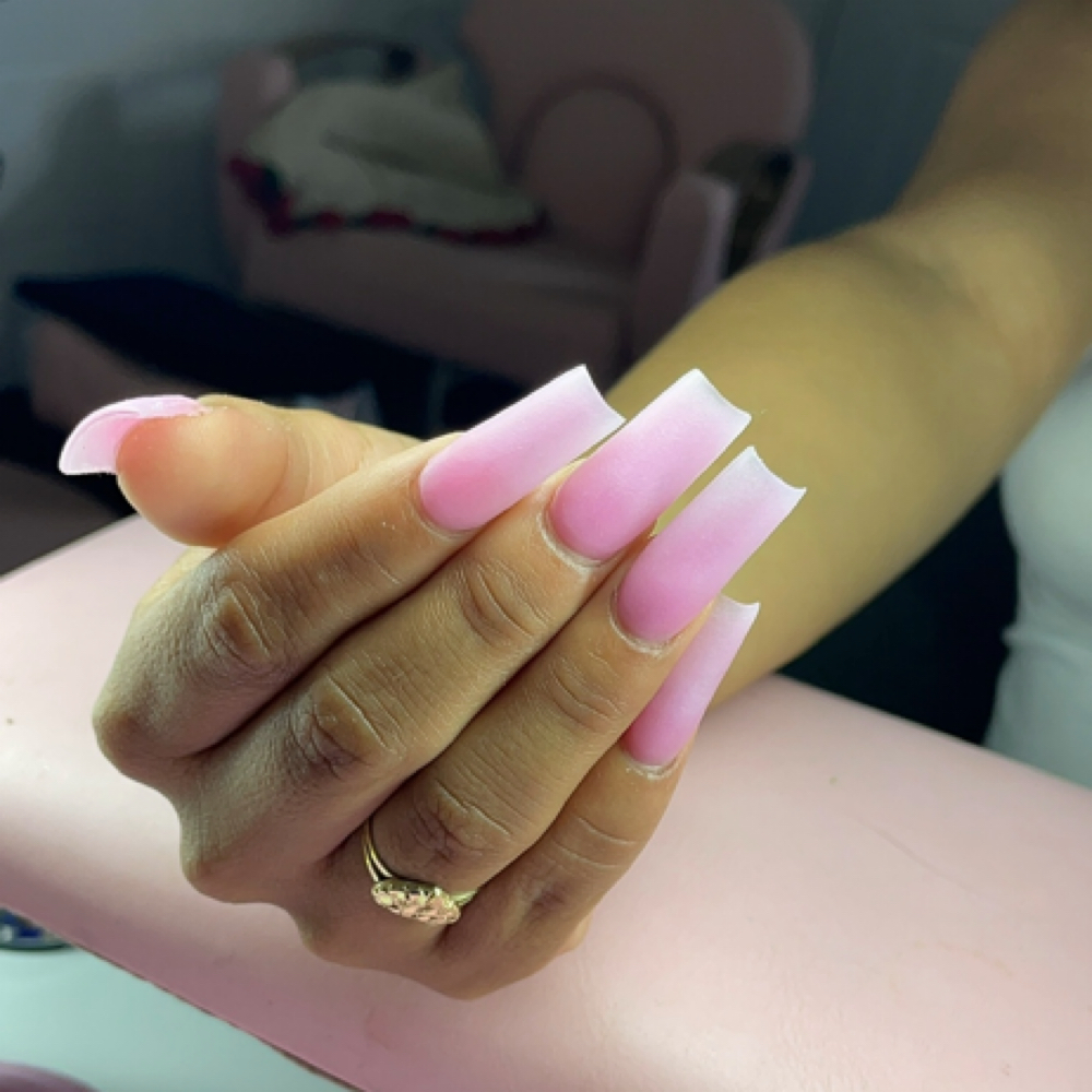 Soak Off at Glambeautybyml in Morristown, TN