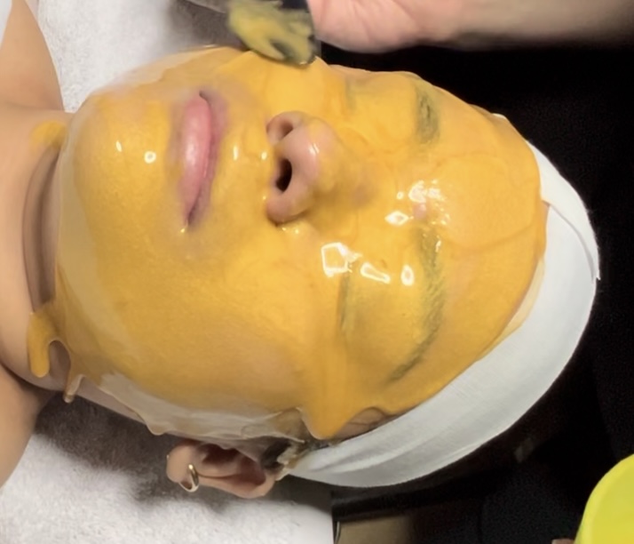 He Nani Jelly Mask Facial