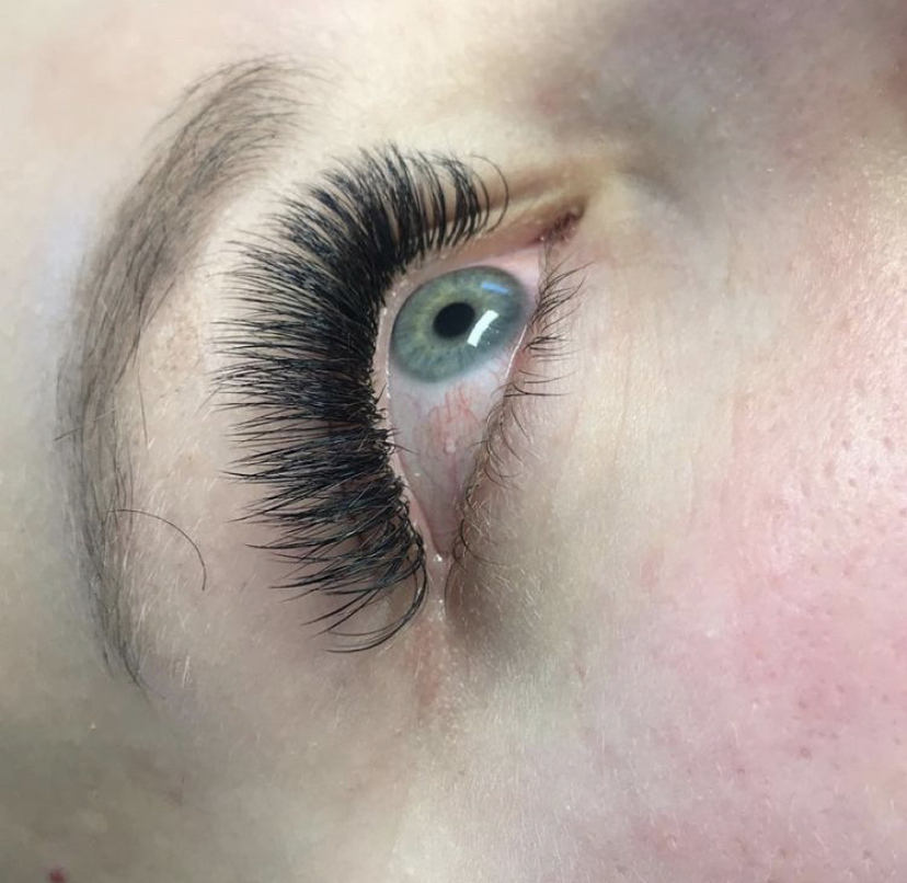 Full Set Of Lashes