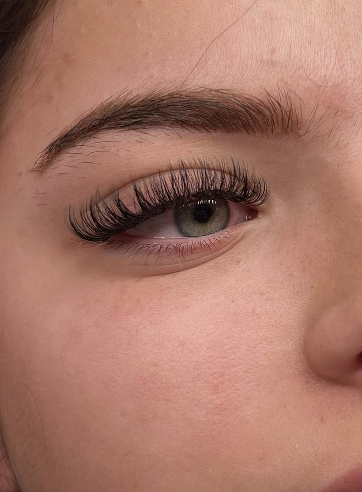 Classic lashes