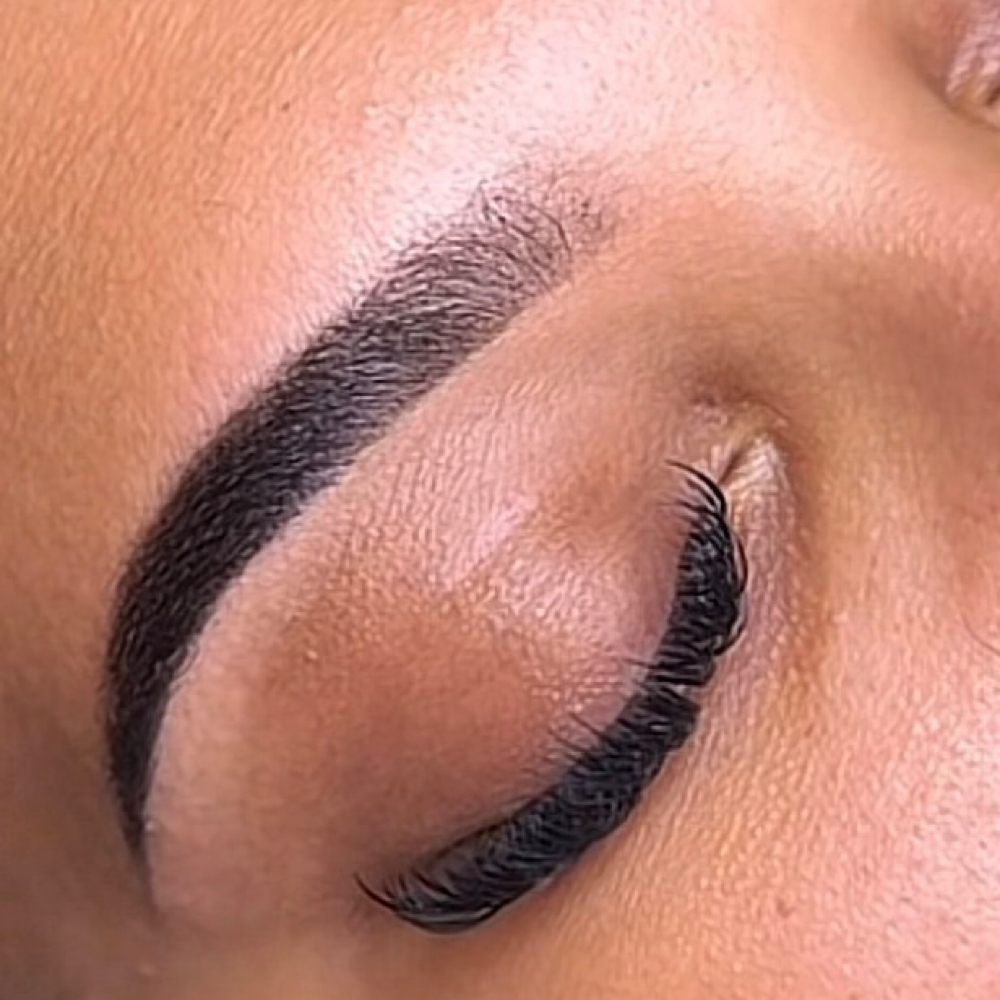 Brow Wax & Spray Tint Combo (Henna) at Klassy Lashes By Kim in Hampton, VA