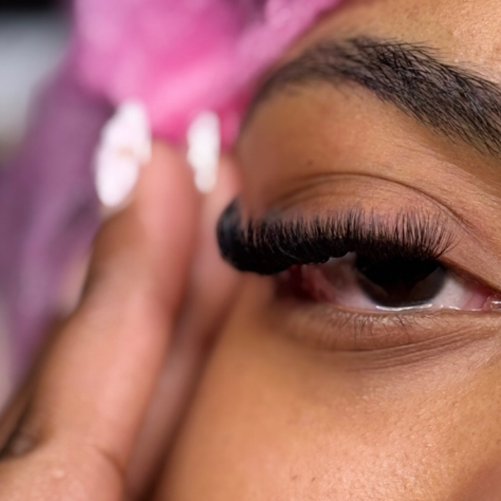 ☁️Cloud Lashes at LELELUXE in Lebanon, PA