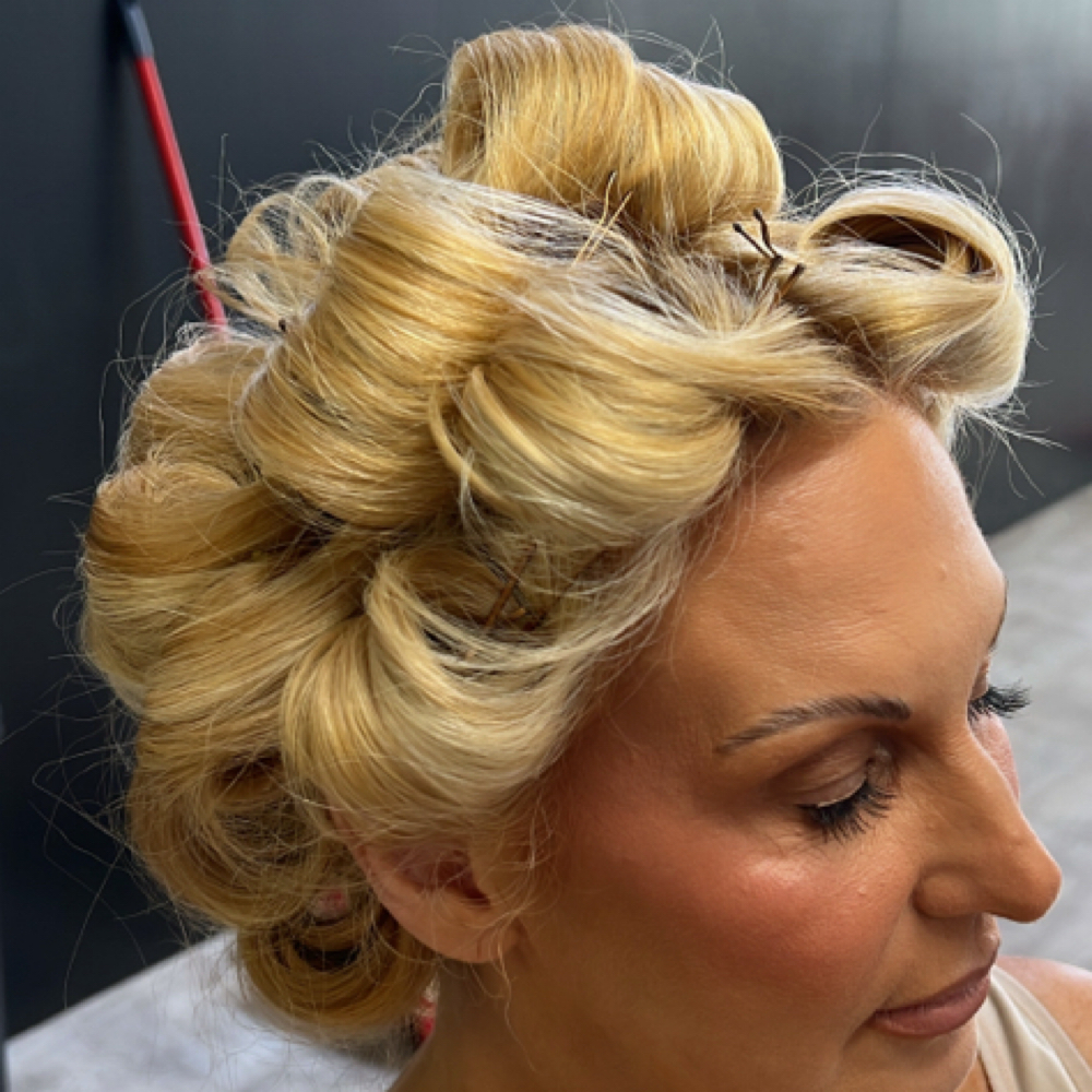Blowout & Bounce at Karress Studio in Lutcher, LA
