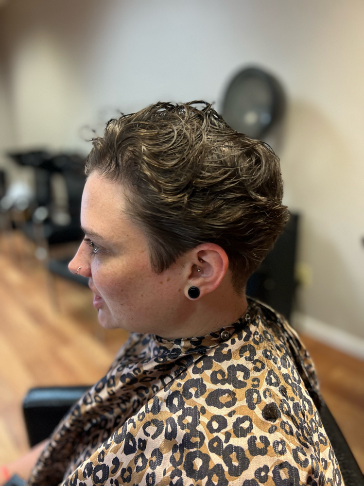 Women’s Hair Cut