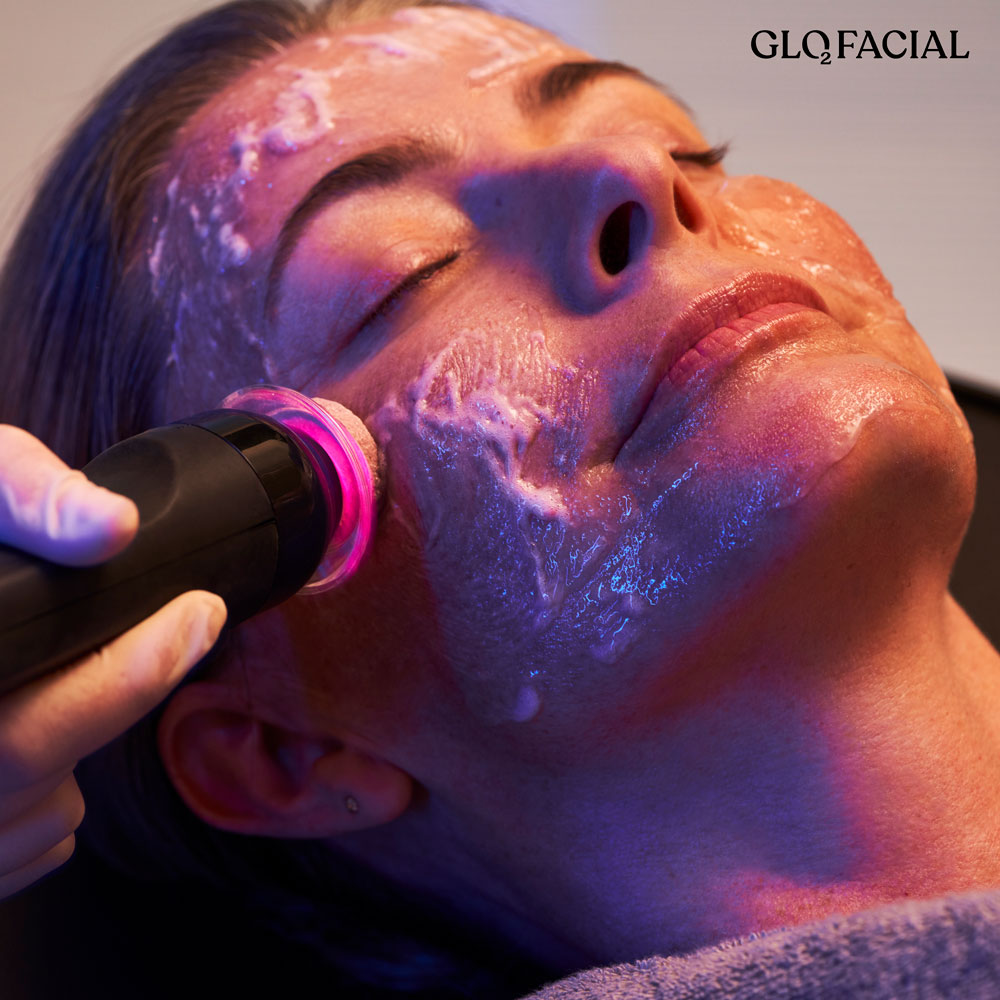 Glo2Facial