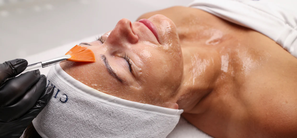 LUXE Lift Facial