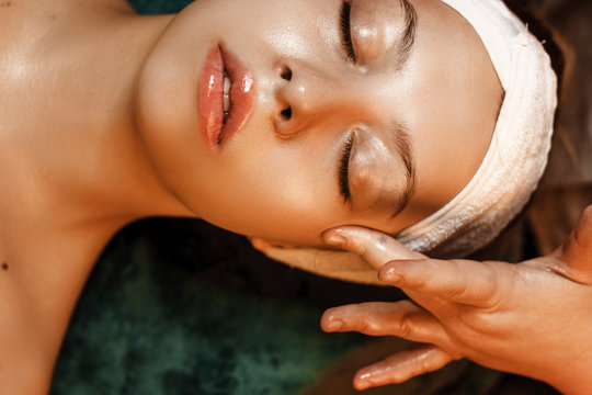 Cryo Facial W/ RF