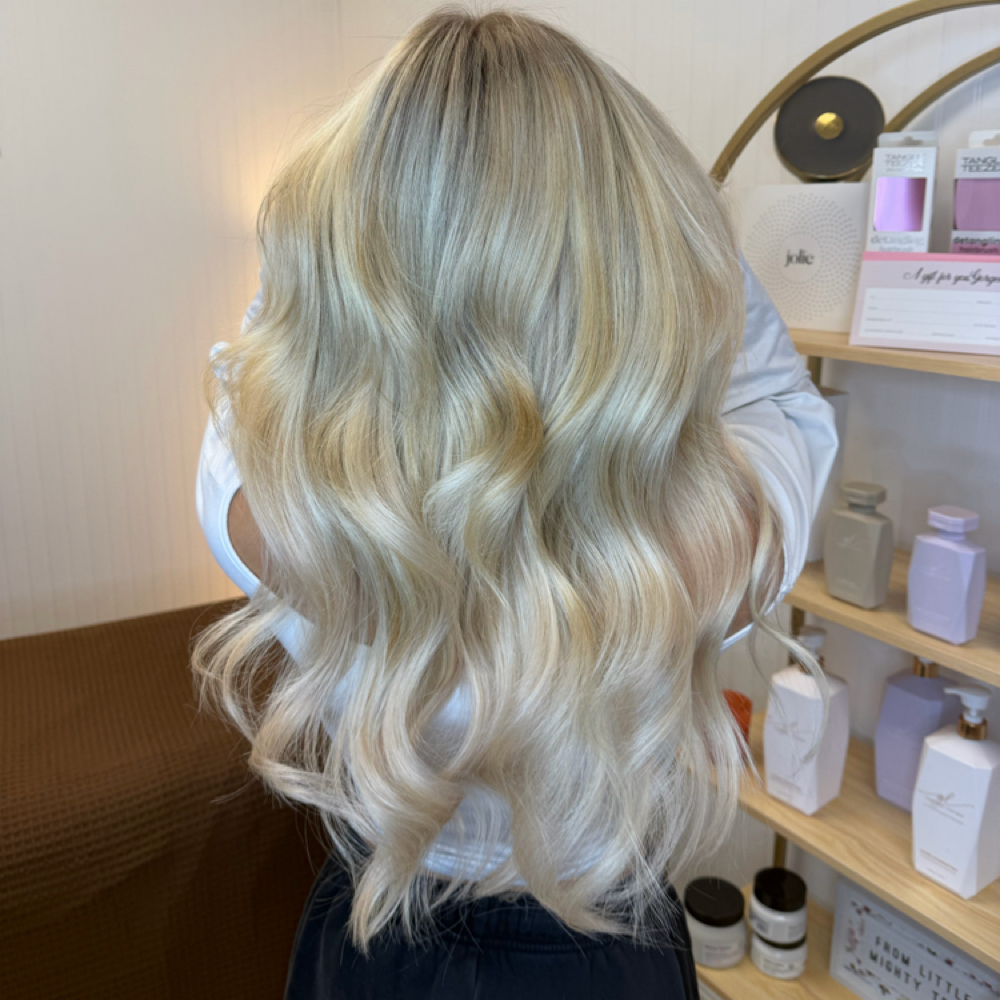 Full Custom Blonding at Beige beauty lounge llc in Johnston, RI