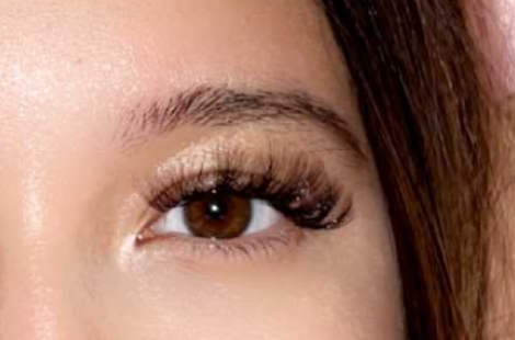 Light Volume Lash Extensions