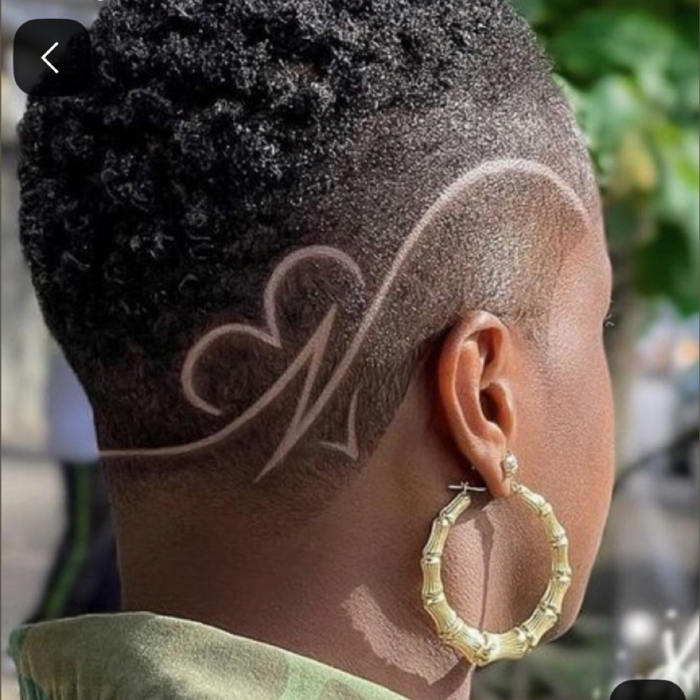 Womans Haircut at Toro Wright in Dallas, TX