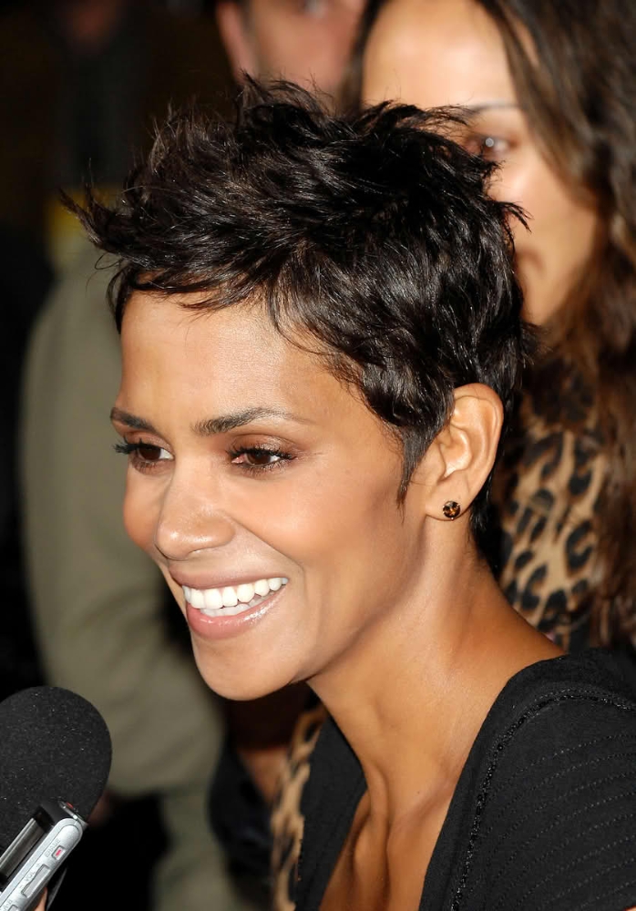 Retouch Relaxer Bundle Deal at Gen'es sais Coif in Baltimore, MD