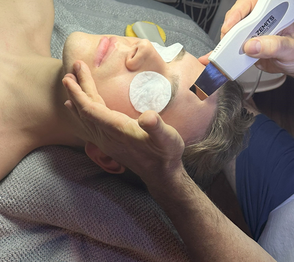 Express Ultrasonic Cleansing Facial