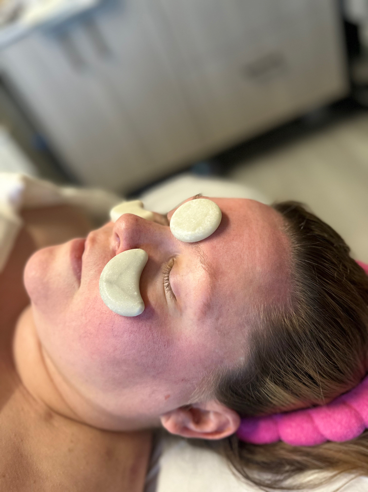 Cold Therapy Palm And Pebble