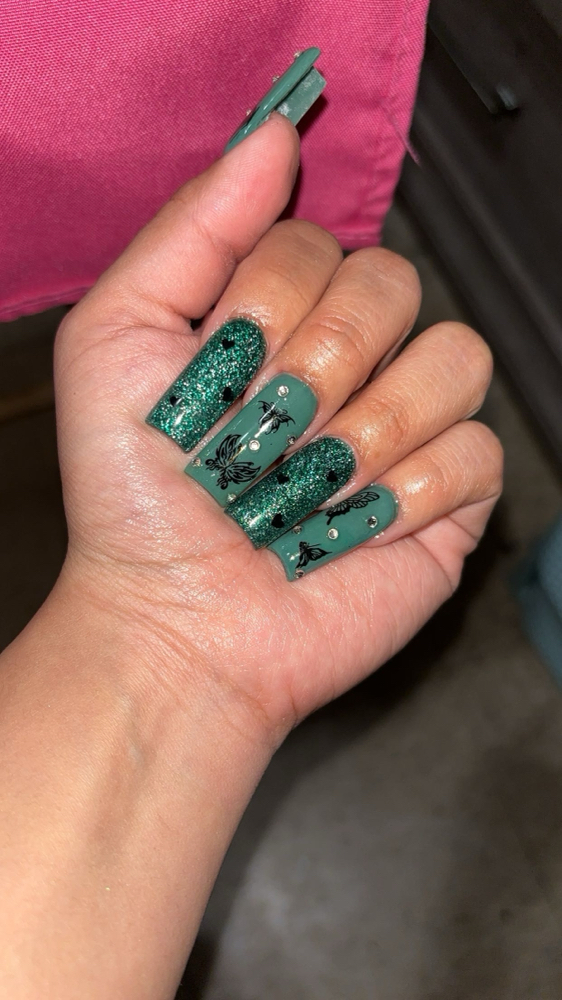 Medium Acrylic Fullset at NailzzbyDevv in White Plains, NY