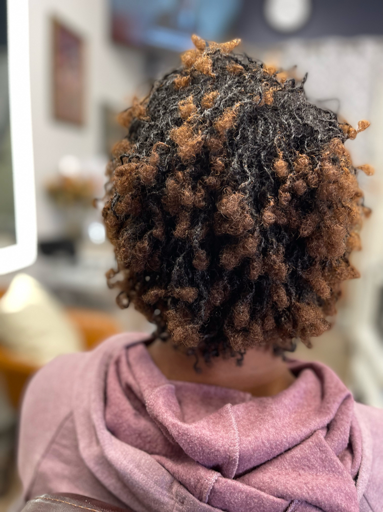 ✨ Retightening (Up to 4 Hours) at Chickie Curls Studio LLC in Chicago, IL