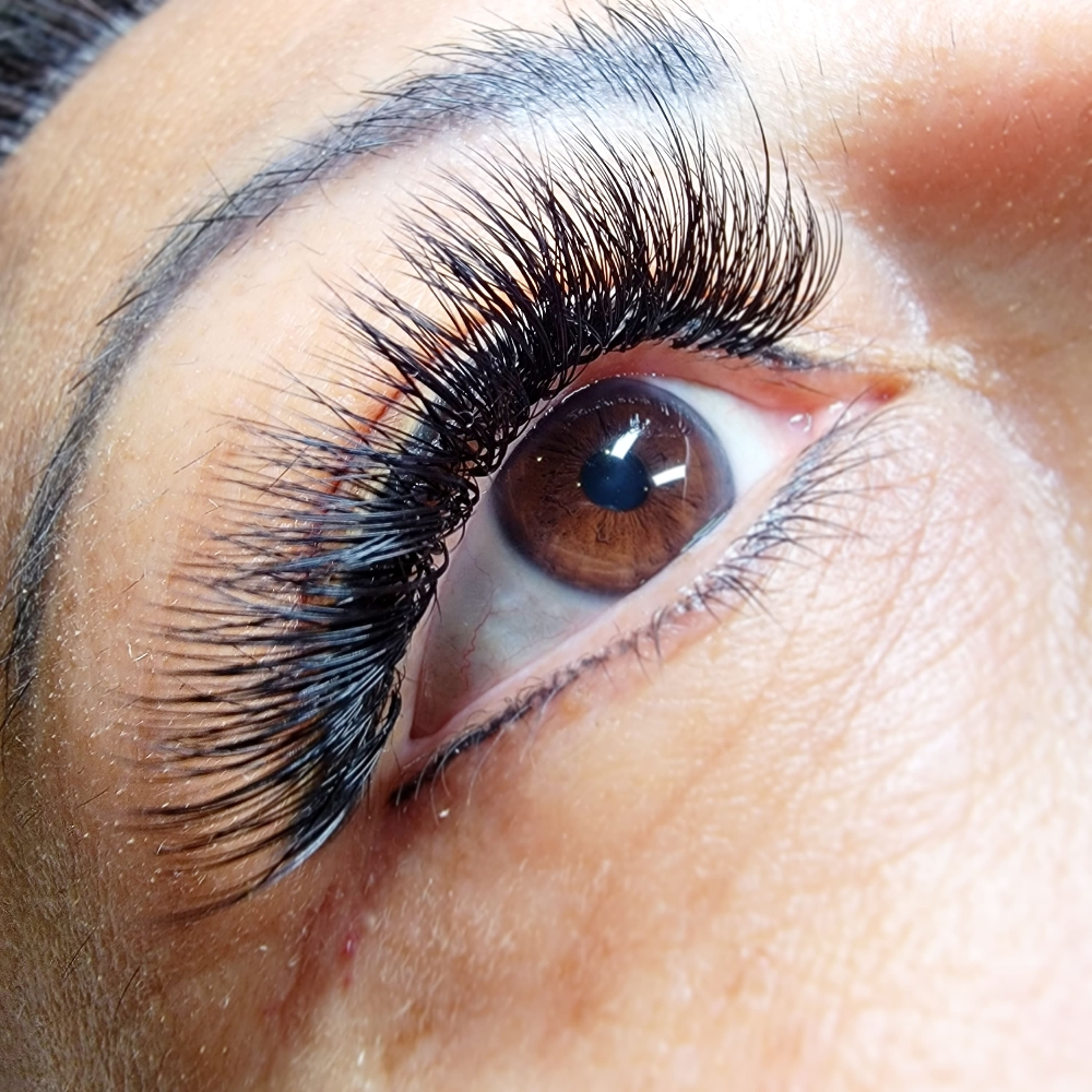 Hybrid Full Set Eyelash Extensions at HK Lashes Nails Spa LLC in Palestine, TX