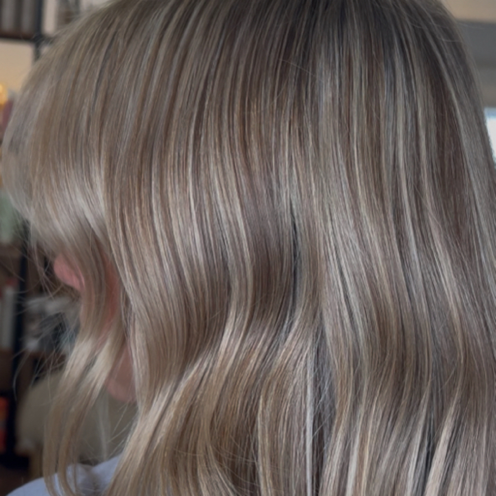 Partial 1/2 Head Traditional Foil at Kennacolorcuts in Tampa, FL
