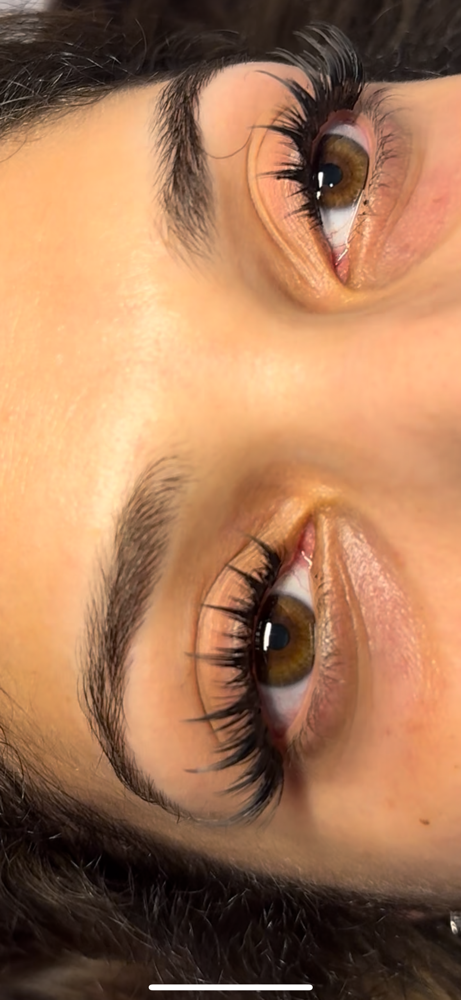 Lash Cluster In “Spike-Lee”