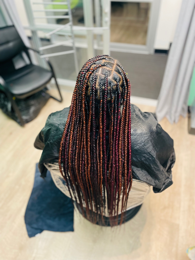 Medium Thigh Knotless Braids