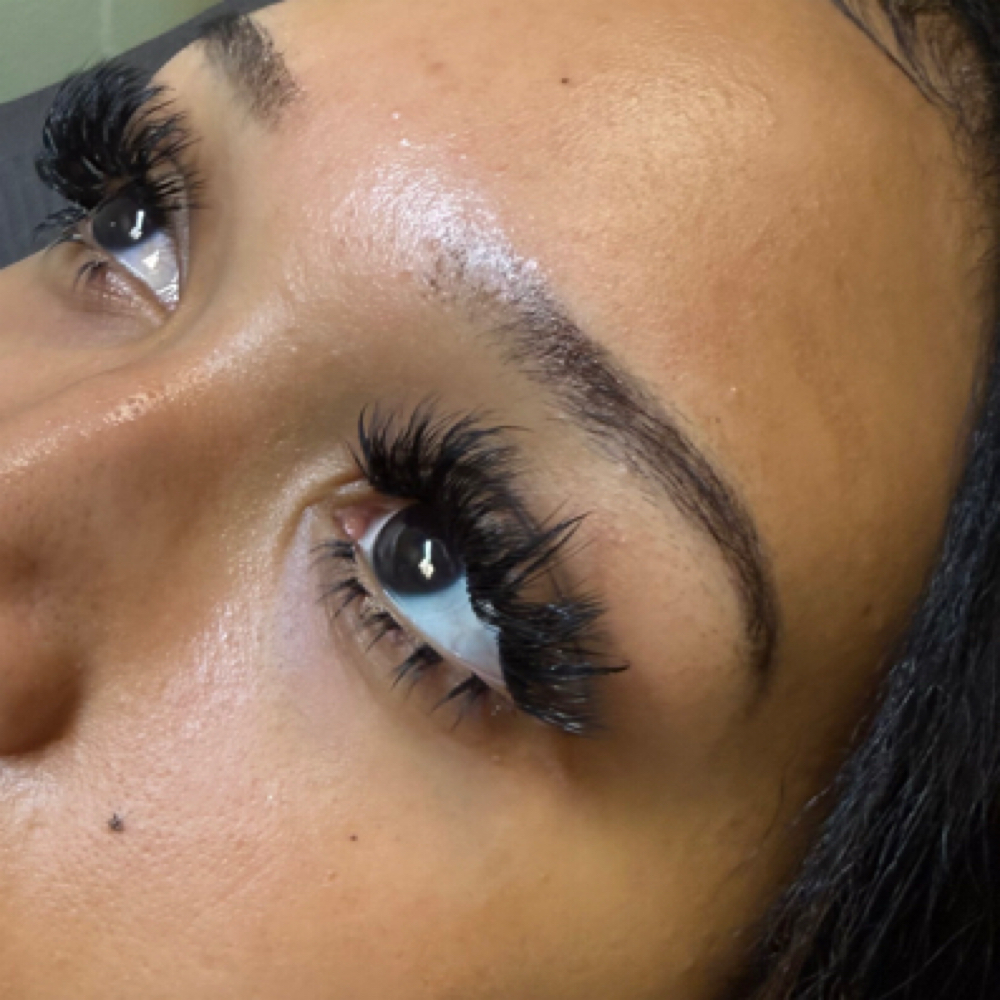 Allé Cluster Set at Allé Sui Esthetics Studio in Huntsville, AL