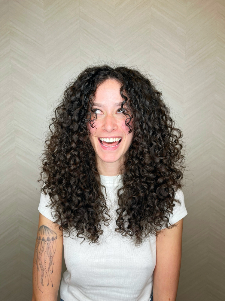 Return Client Curly Cut & Diffuse